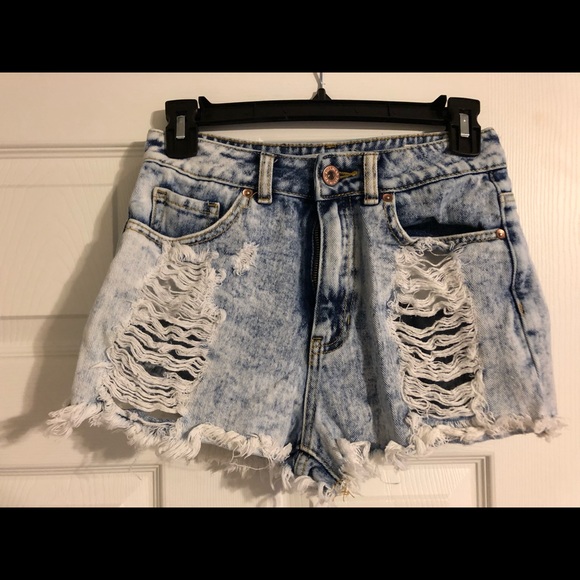 Bullhead Jean Shorts - Picture 1 of 3